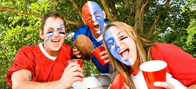 what-tailgating-looks-like-to-other-cultures-09.jpg